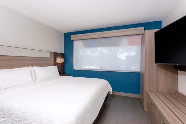 Images Holiday Inn Express Clearwater East - Icot Center by IHG