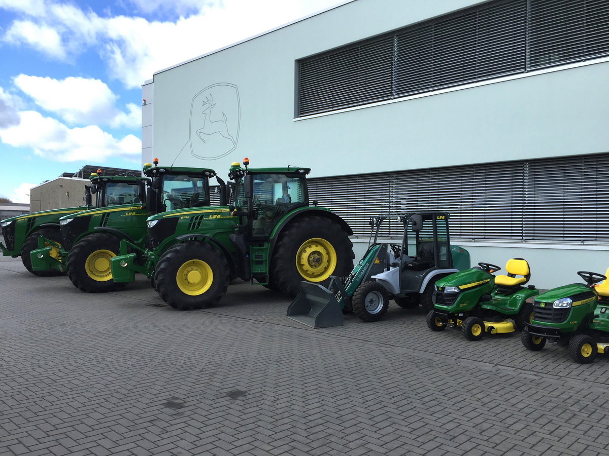 LVA Landmaschinen Vertrieb Altenweddingen GmbH, Buttenkrug 1 in Sülzetal