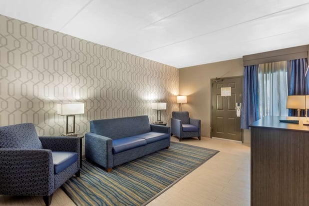Images Best Western Plus Bowling Green