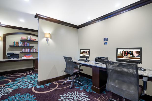 Images Staybridge Suites Wilmington-Newark by IHG
