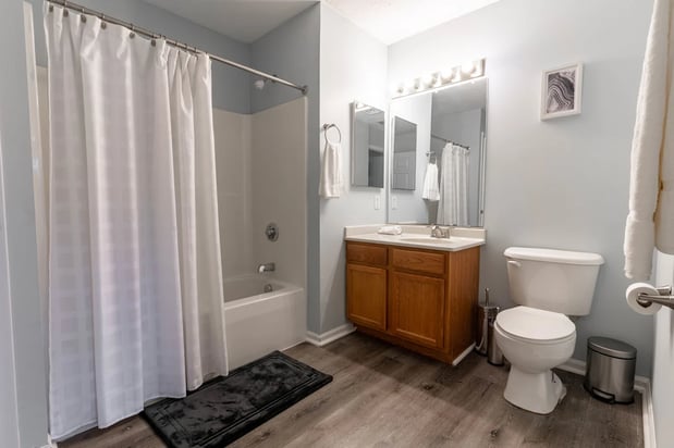 Images Creekside at Meadowbrook Apartments