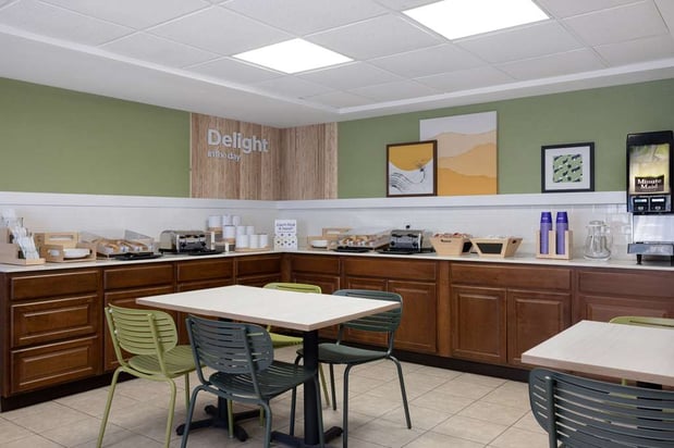 Images Spark by Hilton Bentonville