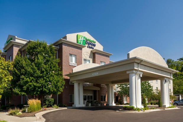 Images Holiday Inn Express & Suites Independence-Kansas City by IHG