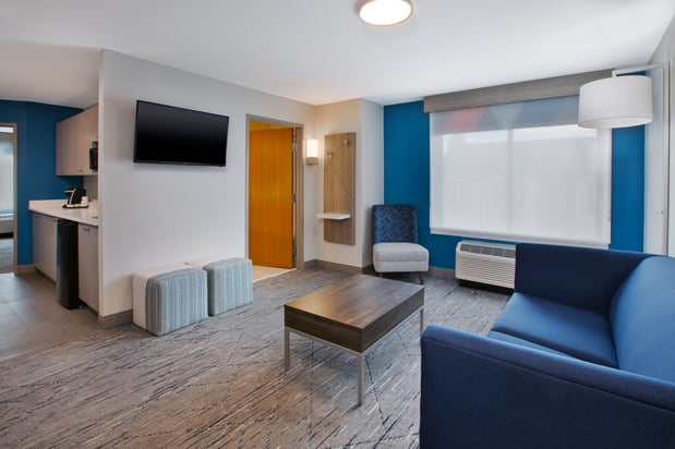 Images Holiday Inn Express & Suites Buffalo by IHG