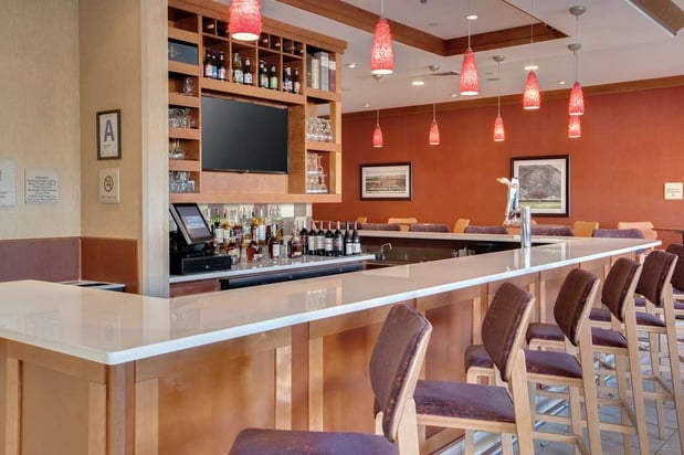 Images Hilton Garden Inn Milwaukee Airport