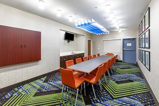 Images Holiday Inn Express & Suites Lafayette-South by IHG