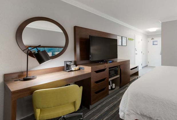 Images Hampton Inn & Suites Chicago/Hoffman Estates