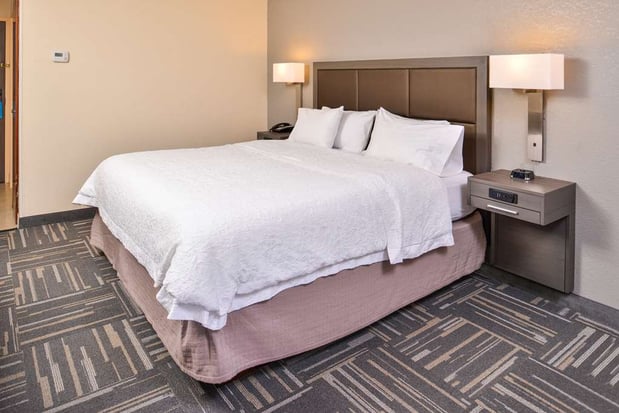 Images Hampton Inn closest to Universal Orlando
