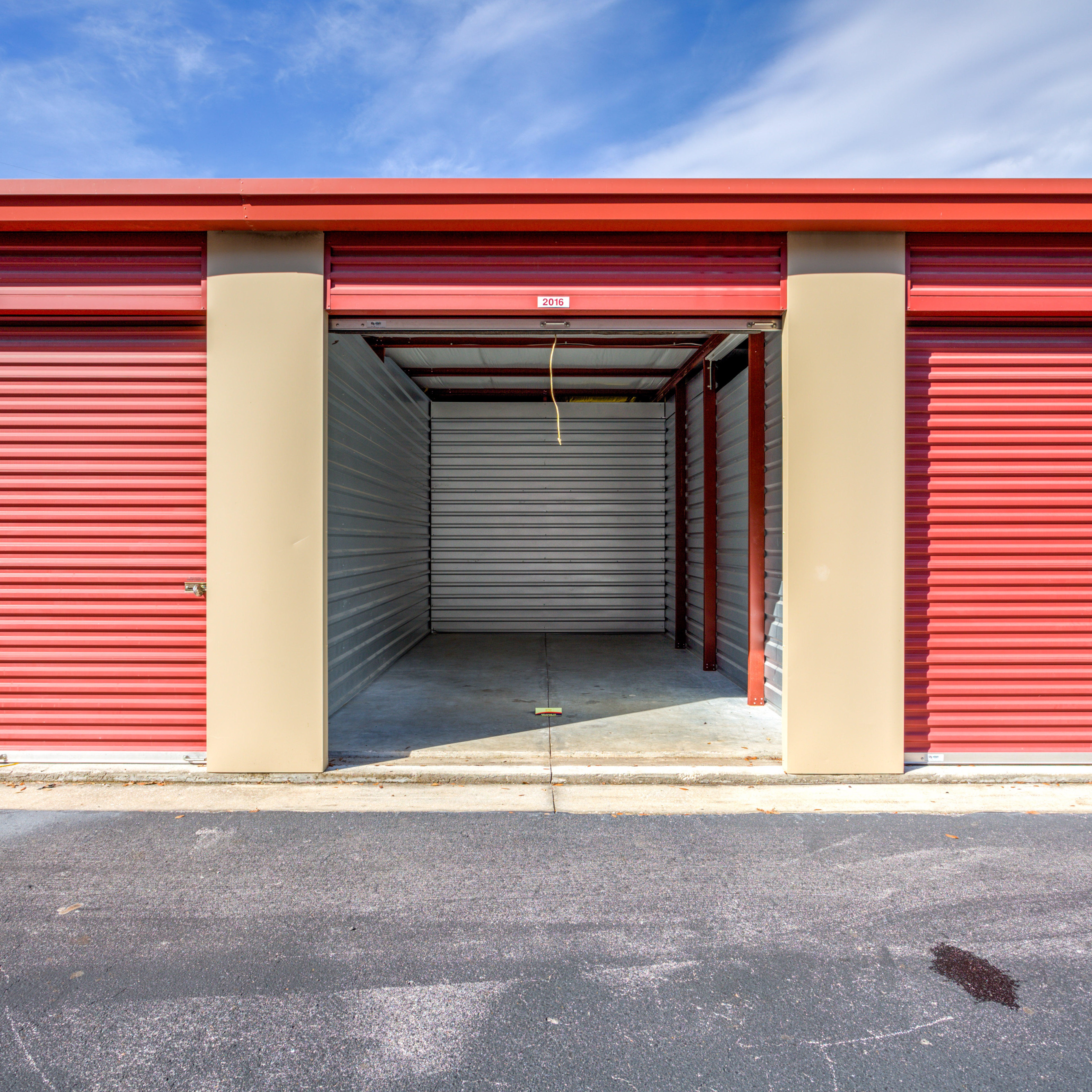 SS - Tampa - Drive-up Storage Units