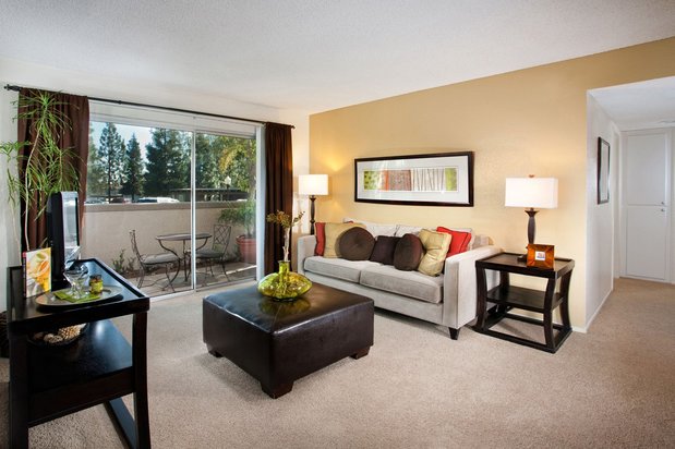 Images Evergreen Apartments
