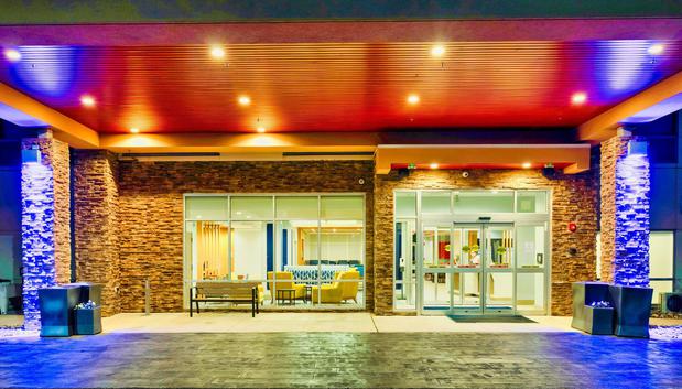 Images Holiday Inn Express & Suites Harrisonburg – University Area by IHG