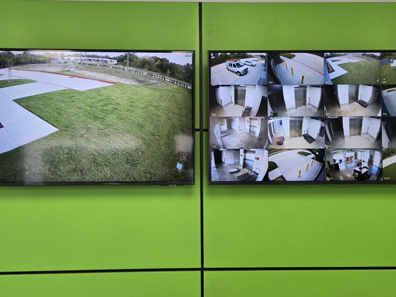 Images Extra Space Storage