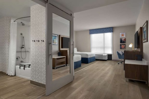 Images Hampton Inn Austin East Side 5th Street
