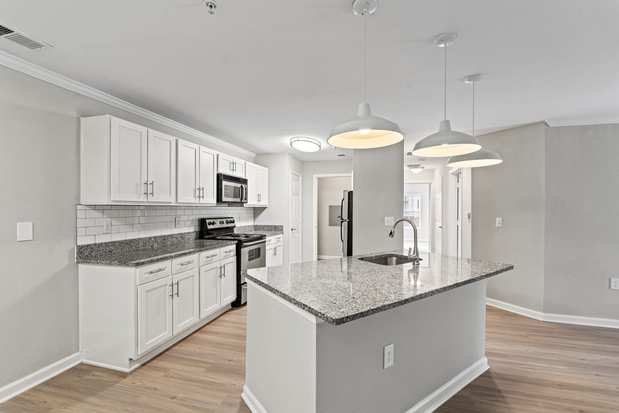 Images SomerHill Farms Apartments