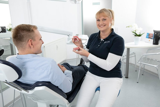 Dr. Nina Heinig Fachzahnärztin für Kieferorthopädie, Olgastraße 55 in Wendlingen am Neckar