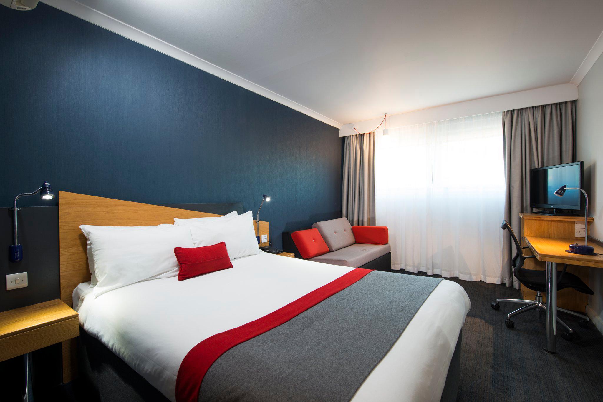 Images Holiday Inn Express Manchester - Salford Quays, an IHG Hotel