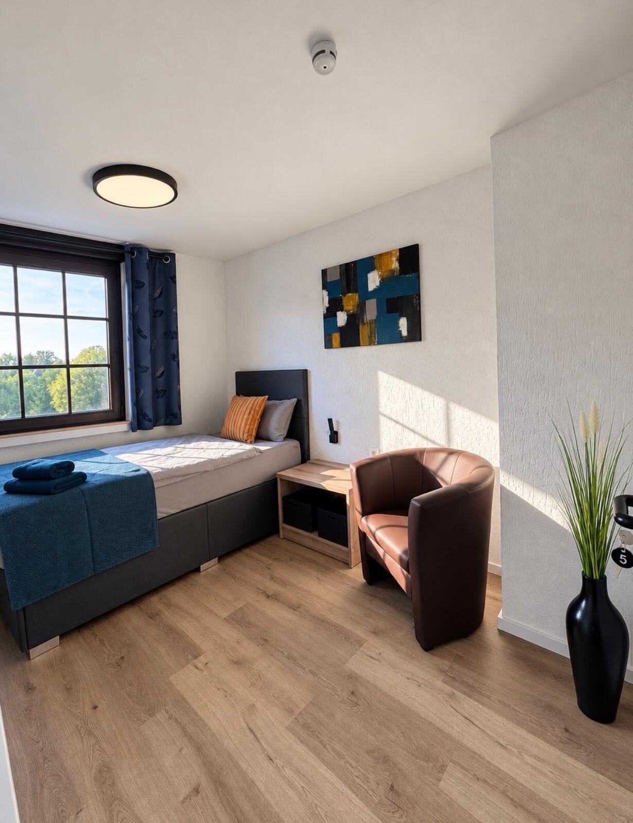HK ROOMS UG (haftungsbeschränkt), Merkatorstraße 5 in Grevenbroich