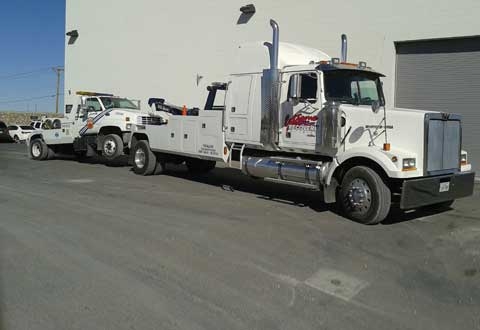 Images Extreme Recovery & Towing
