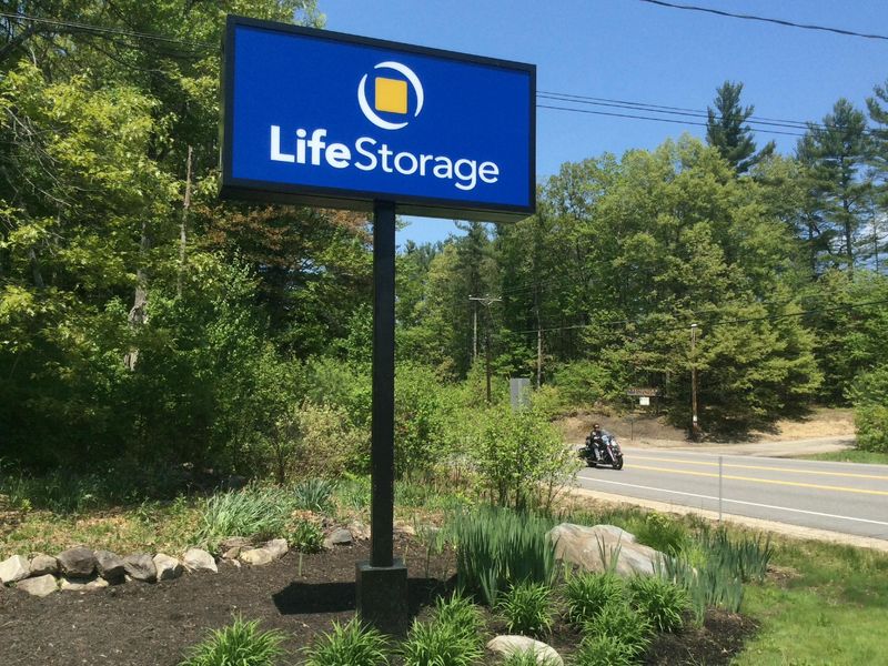 Images Life Storage - Lee