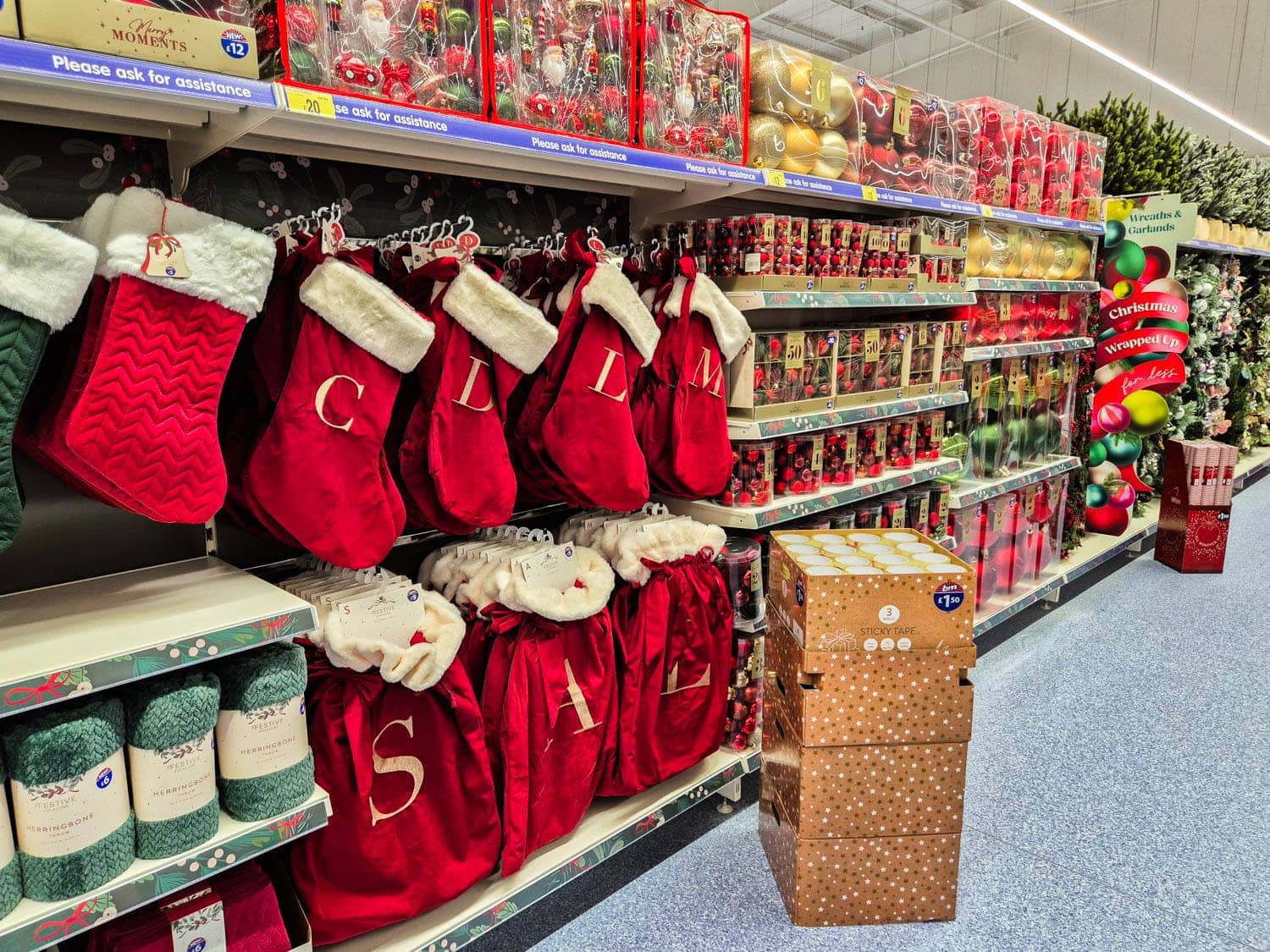 Images B&M Home Store with Garden Centre