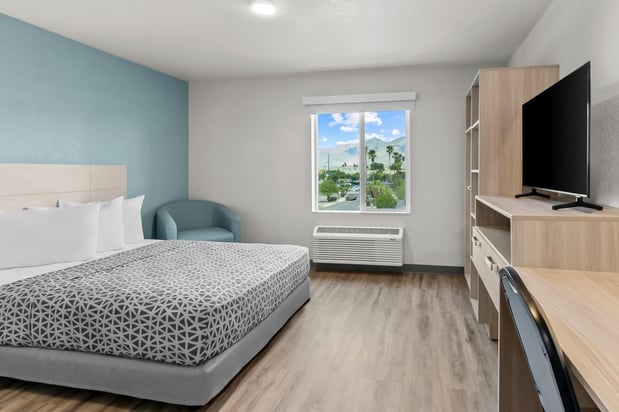 Images WoodSpring Suites Charlotte-Arrowood