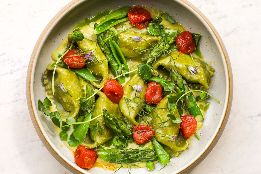 Discover our fresh take on elevated American cuisine with vibrant, seasonal dishes crafted to bring people together.