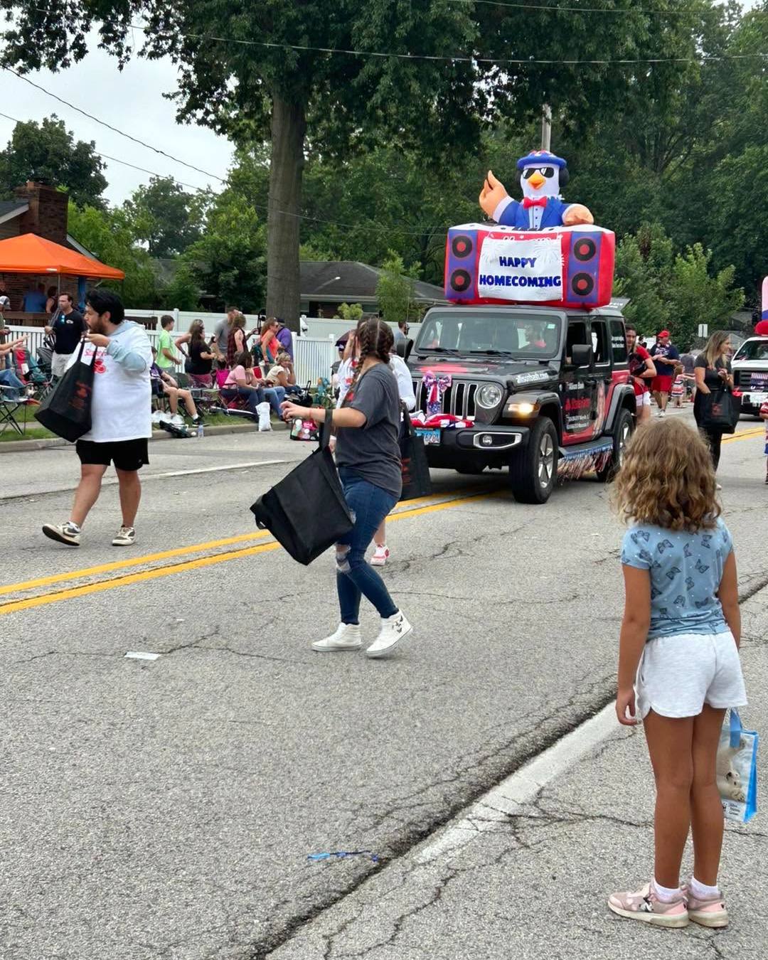 We had the best time walking in the parade on Saturday for Mascoutah Homecoming! I love doing this each year and always look forward to it. What a fun time! Here is to next year!