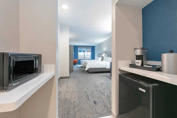 Images Holiday Inn Express & Suites Winnie by IHG