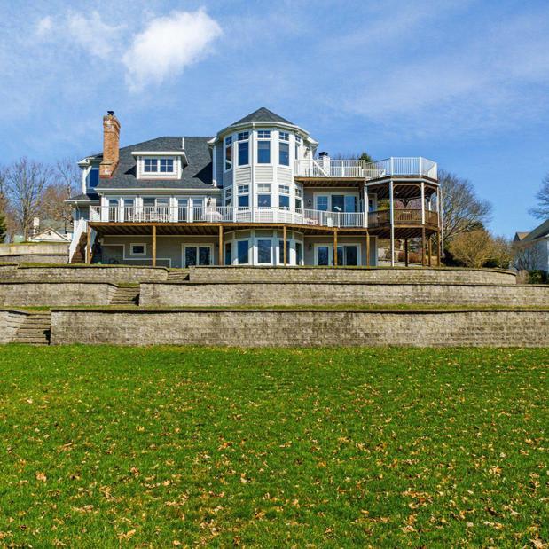 Images Greg Broadbent Real Estate