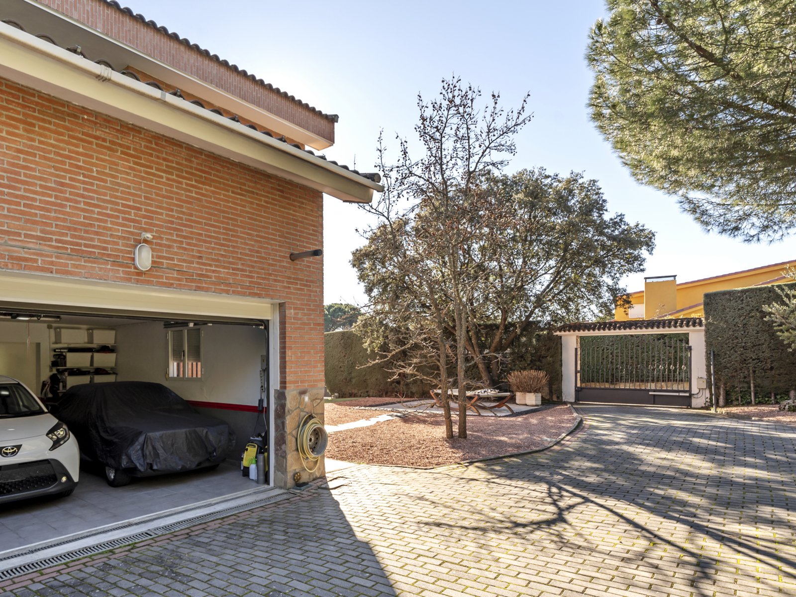 True Garage Door LLC