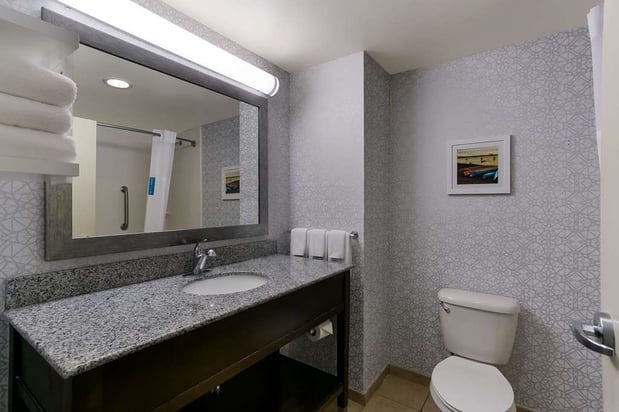 Images Hampton Inn & Suites Wilmington Christiana