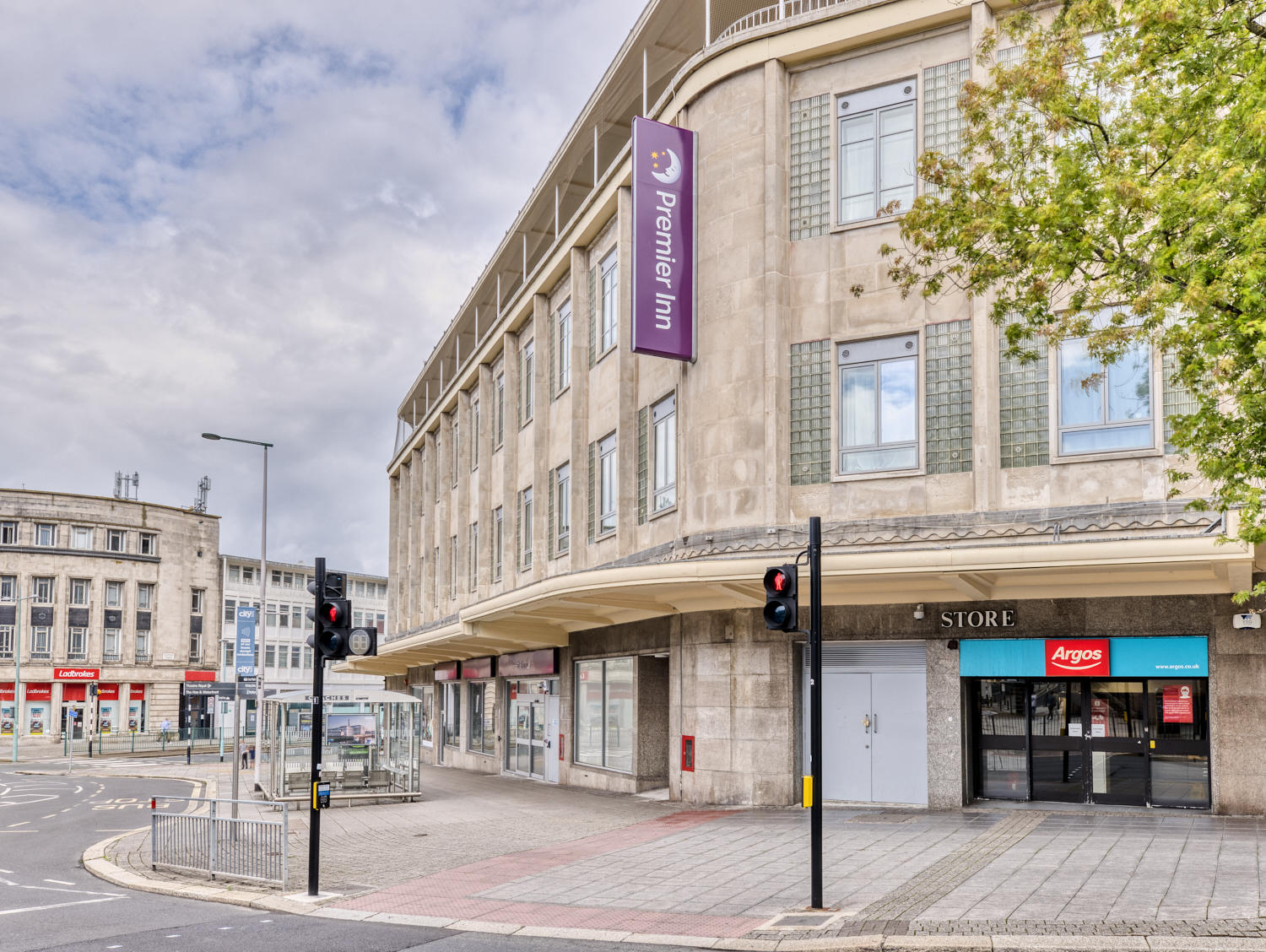 Images Premier Inn Plymouth City Centre (Derry's Cross) hotel