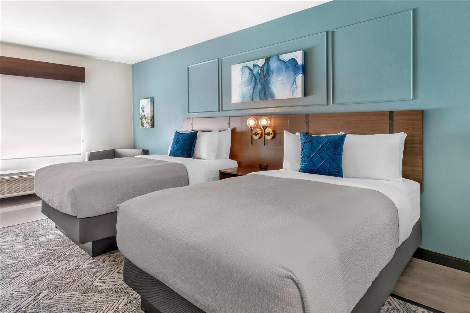 Double Queen Guestroom