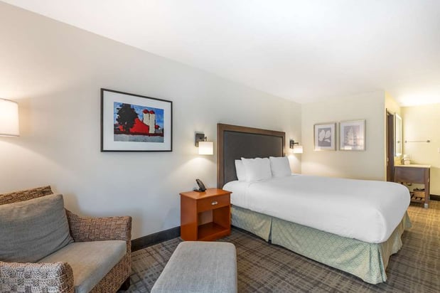 Images Best Western Plus University Park Inn & Suites