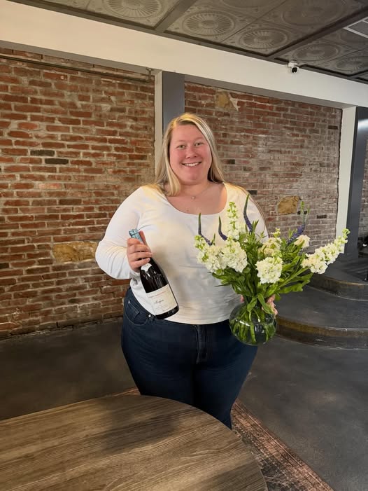 Happy four year anniversary!!! We are so lucky to have you here!! We love working with MaKayla and our customers love working with her too!! Thank you for everything over the last four years!