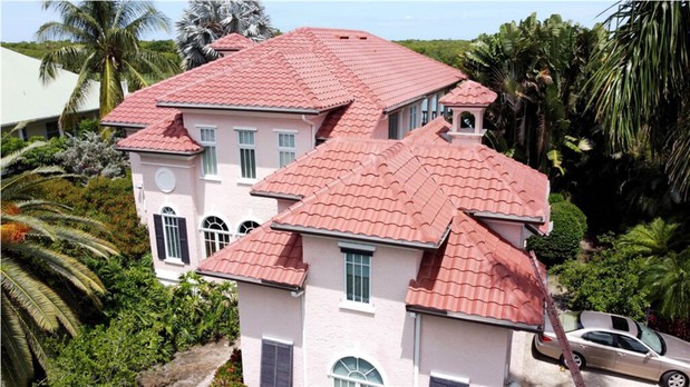 Images Roman Roofing Inc