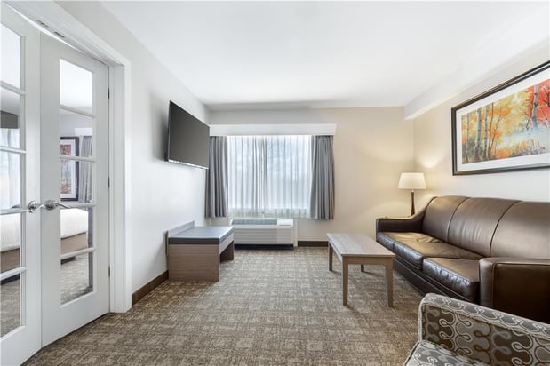 Images Best Western Plus Windjammer Inn & Conference Center