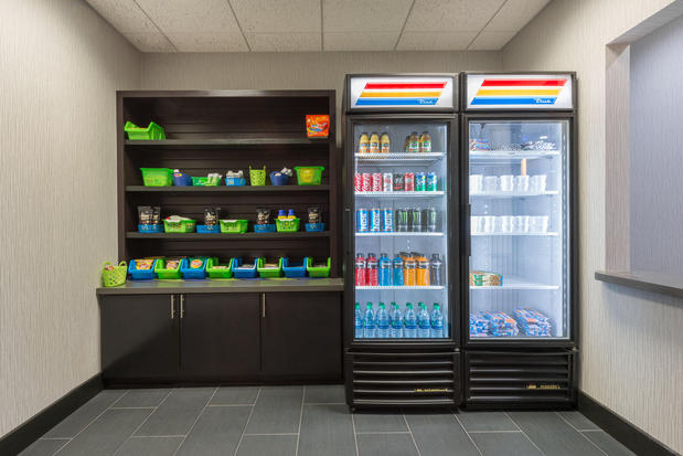 Images Holiday Inn Express & Suites Norman by IHG