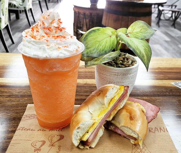 Images Apelu Island Cafe
