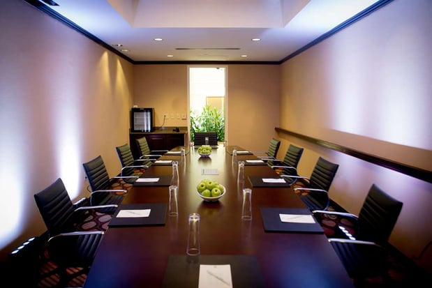 Images Embassy Suites by Hilton Alexandria Old Town