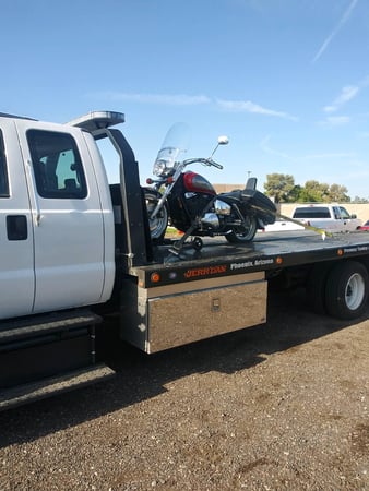 Images Freeway Towing & Storage