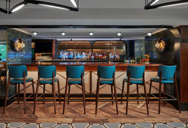 Images Dovetail Bar & Restaurant
