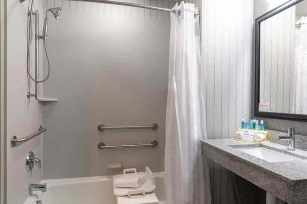 Images Holiday Inn Express & Suites Columbus - Polaris Parkway by IHG