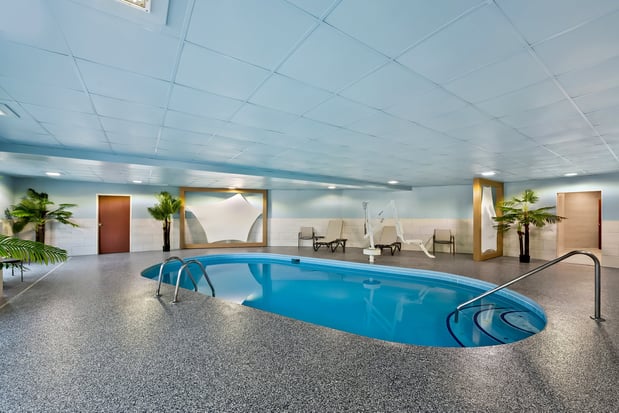 Images Holiday Inn Express & Suites Raleigh NE - Medical Ctr Area by IHG
