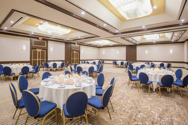 Images Crowne Plaza Los Angeles Harbor Hotel by IHG