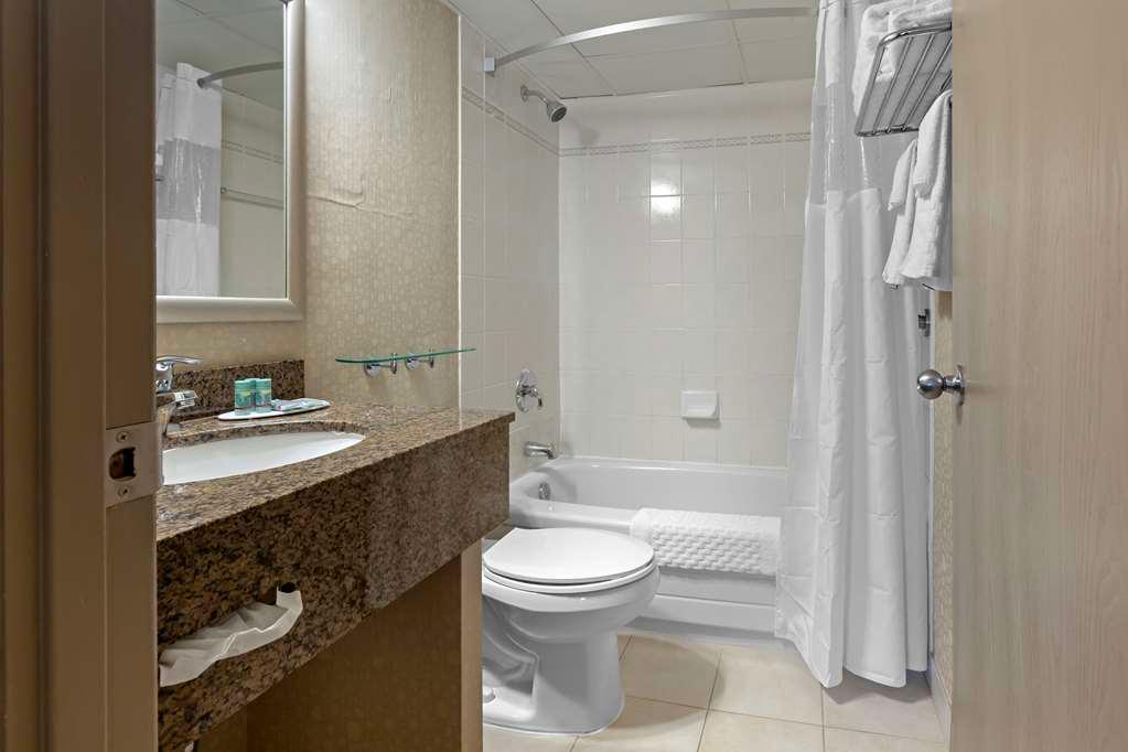bathrooms Best Western Halton Hills Georgetown (905)877-6986