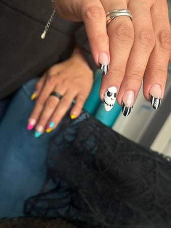 Images Q Salon & Spa