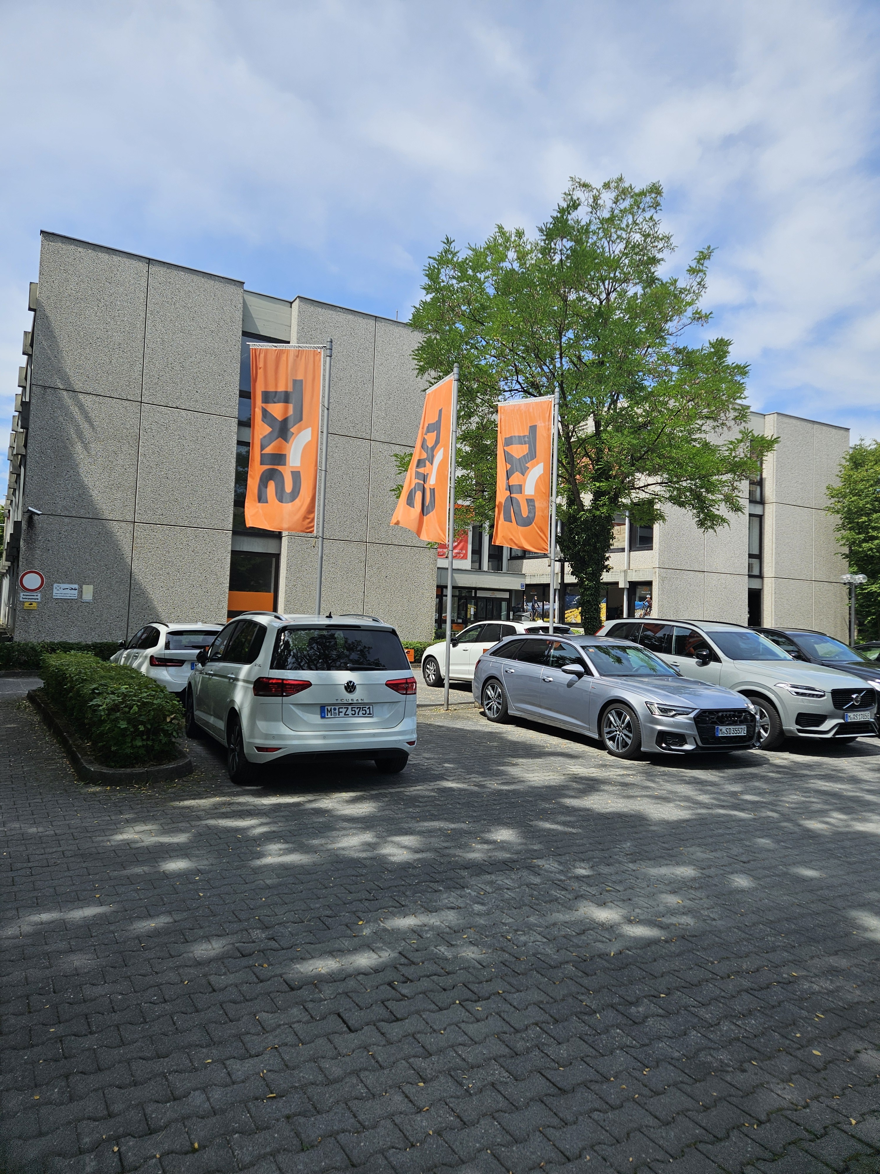 SIXT Autovermietung München Ottobrunn, Alte Landstr. 17 in München-Ottobrunn