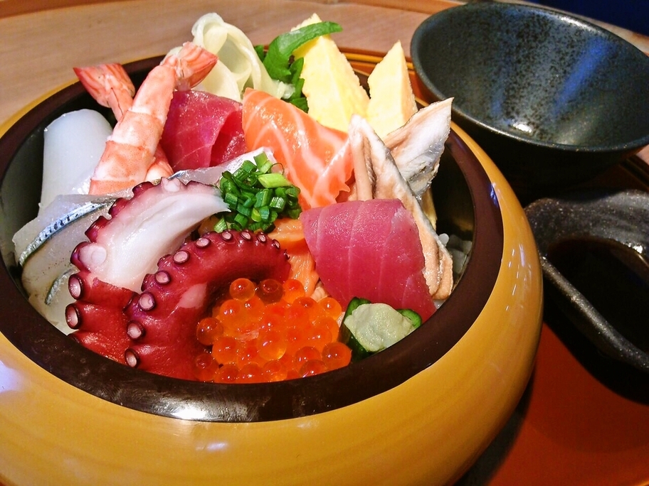 Images 創作郷土寿司本舗　梗絲