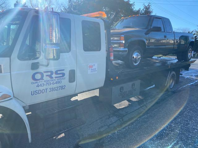 Quality Roadside Service and Towing Photo